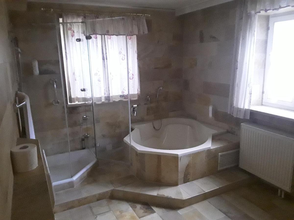 Hotel Feiler Muggendorf  Bagian luar foto